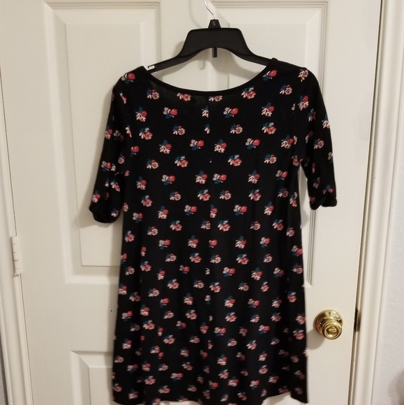3/$15 Old Navy Women's Dress - Picture 2 of 4
